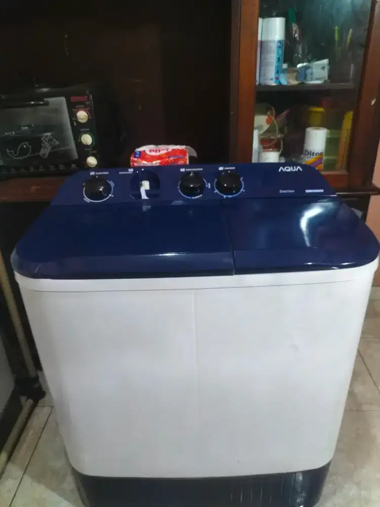 Mesin cuci 2tabung Aqua 8kg normal Bekasi Utara Rp 600.000