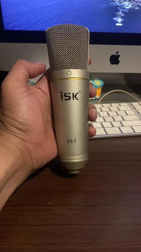 Mic condensor merek ISK