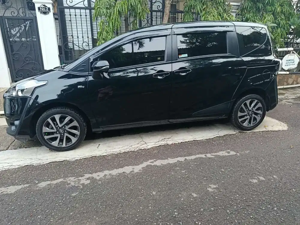 Toyota Sienta 2018 Bensin