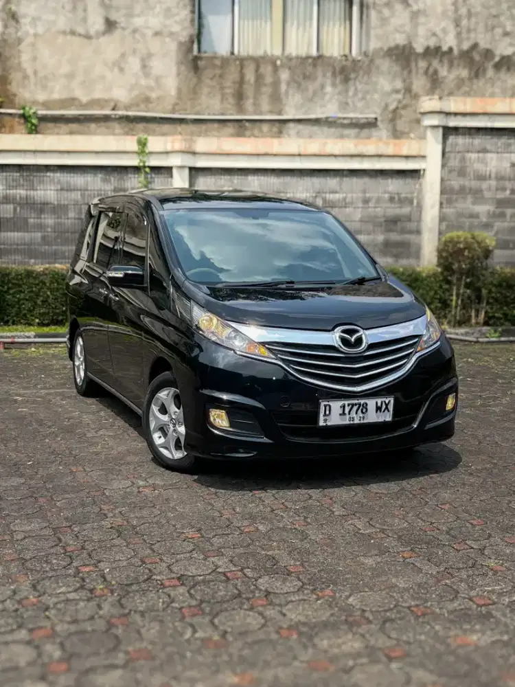 Dp 15 jt Mazda Biante Skyactiv 2013