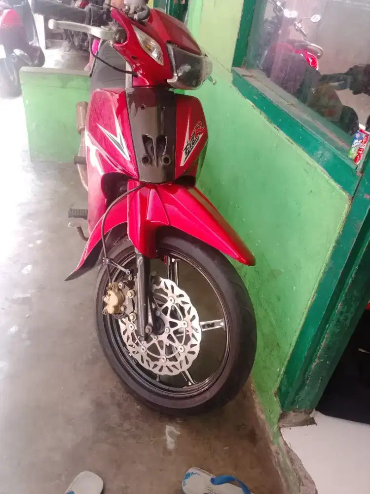 Yahmah F1ZR 2001