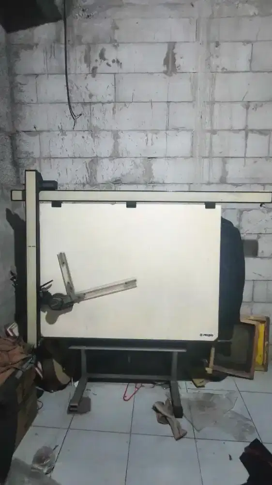 MEJA GAMBAR ARSITEK