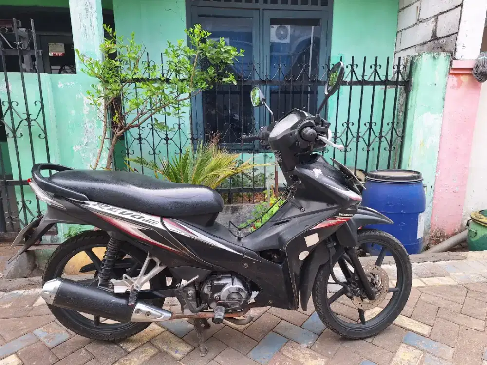 DIJUAL SEPEDA MOTOR REVO ABSOLUTE 110