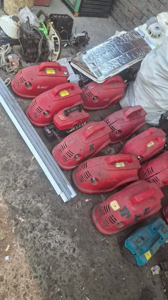 Dibeli Rosok Besi Tua Logamlainnya Elektronik Rusak Ac Mesin Mesin dll