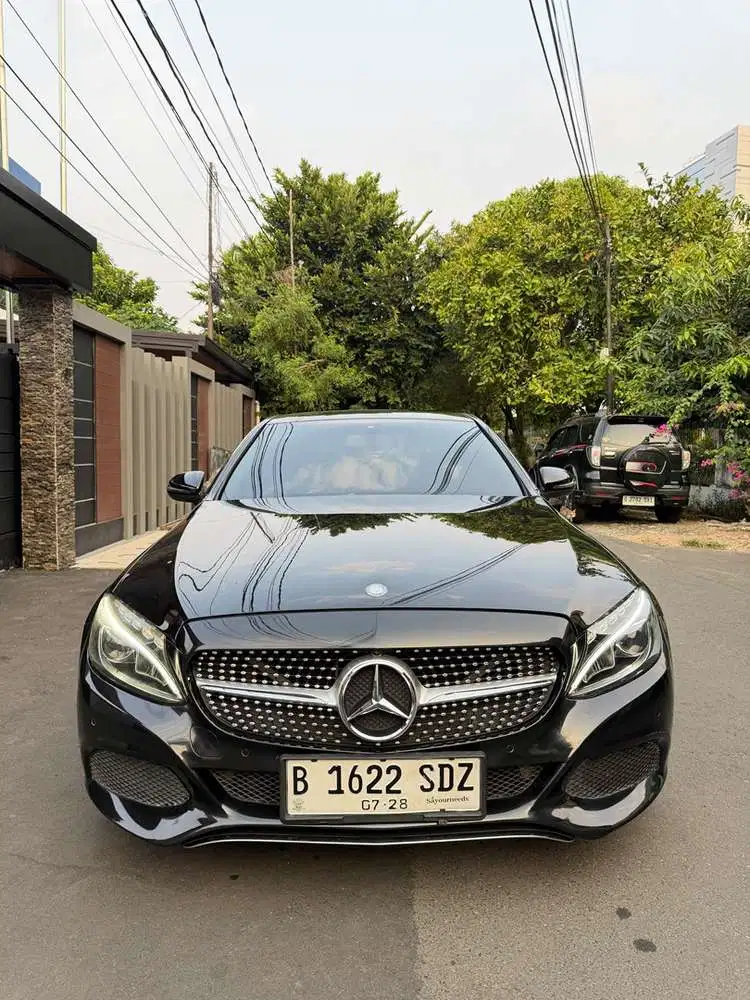 Mercedes-Benz C200 2015 Bensin