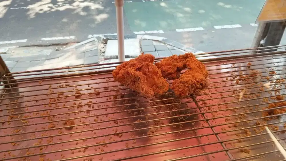 Dicari karyawan fried chicken