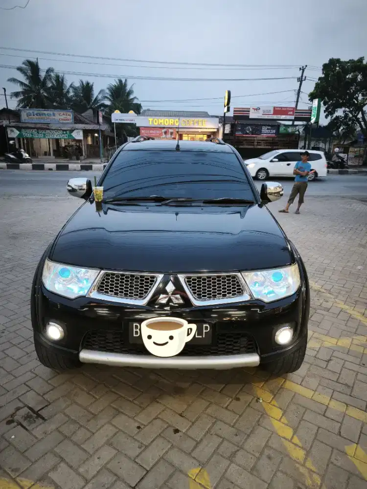 Dijual Mitsubishi Pajero Sport Dakar 4x2 tahun 2012