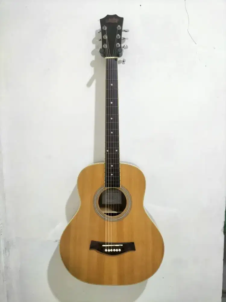 Gitar akustik Lesley mini