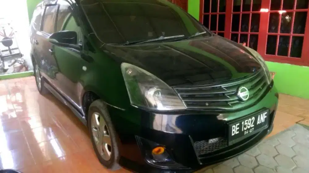 grand livina 2010