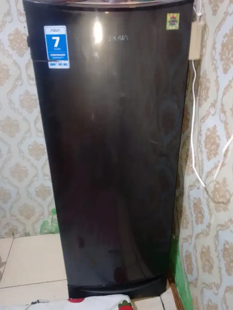 Kulkas 1 Pintu Merk Aqua