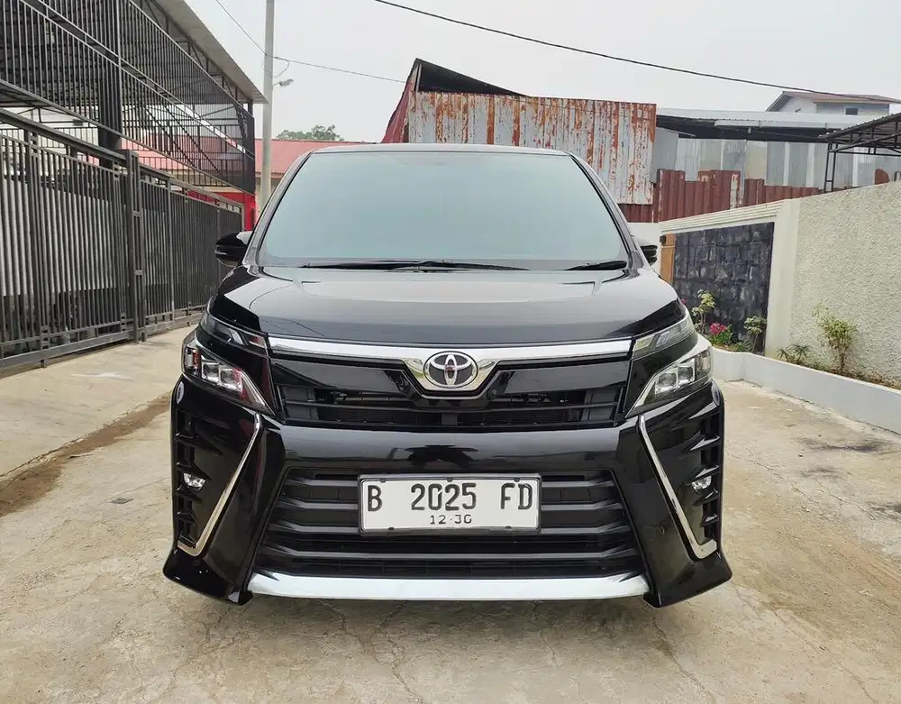 Toyota Voxy 2.0 metic