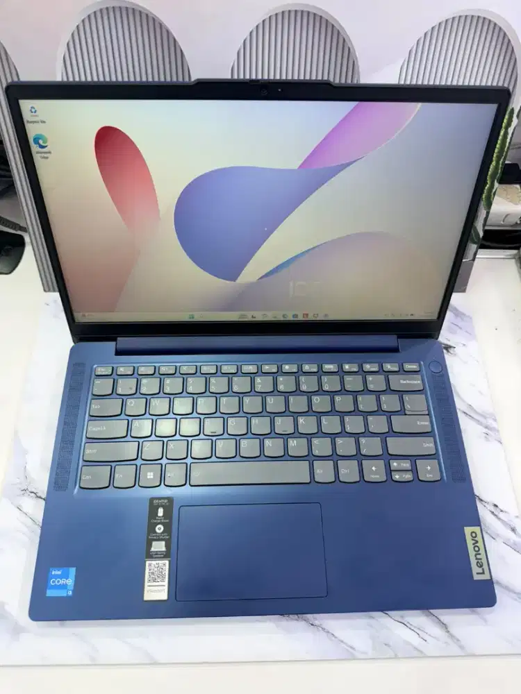 SECOND LENOVO IDEAPAD SLIM 3 141RU8