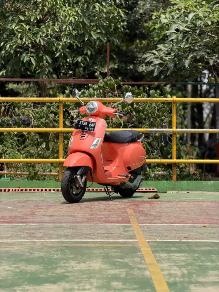DIJUAL PIAGGIO VESPA LX 125 IGET LED THN 2022 PERFECT CONDITION