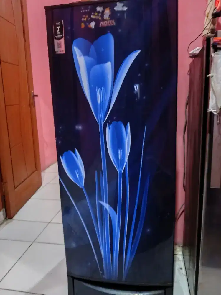 Kulkas 1 pintu merek aqua