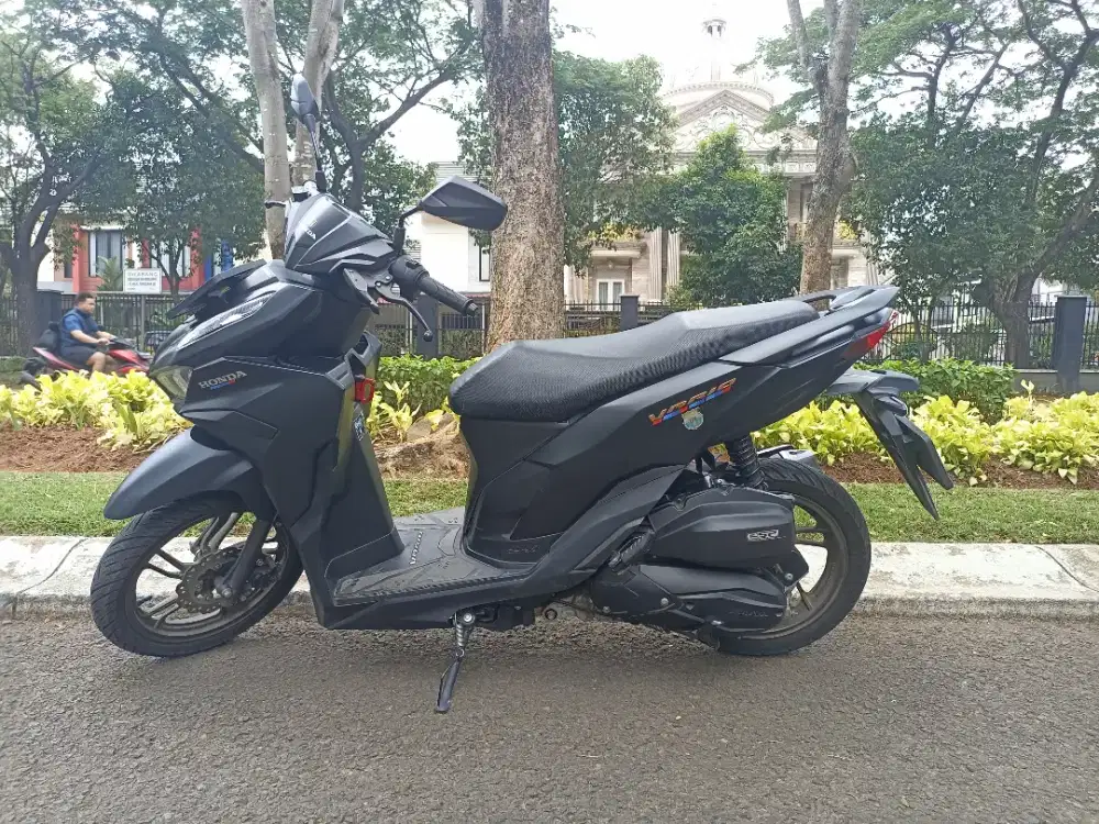 Honda Vario 125 cbs iss keyless 2025 Black Matte, Like New.