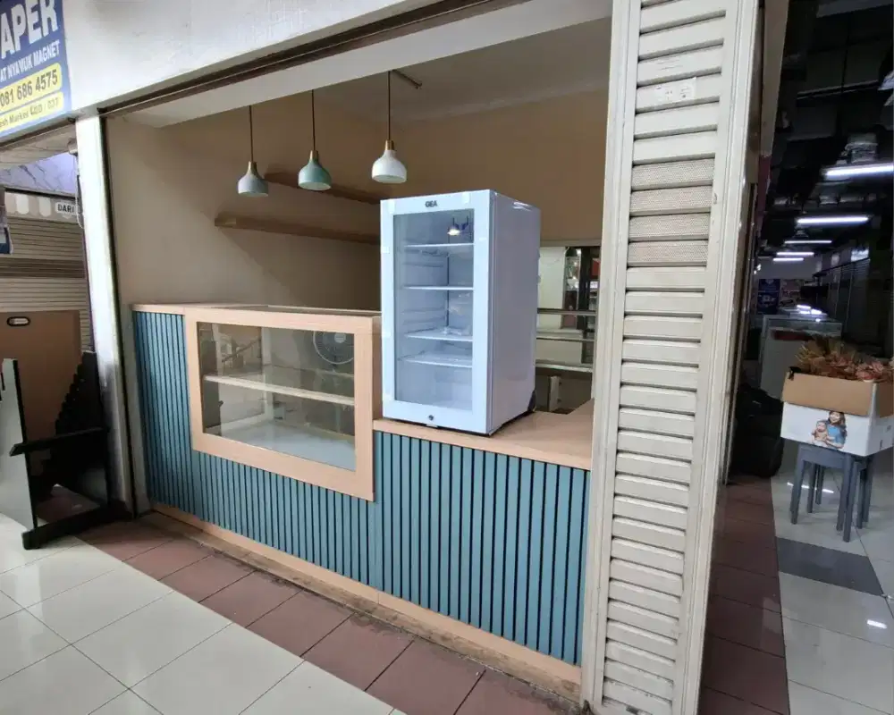 MEJA ETALASE TOKO F&B PRELOVED