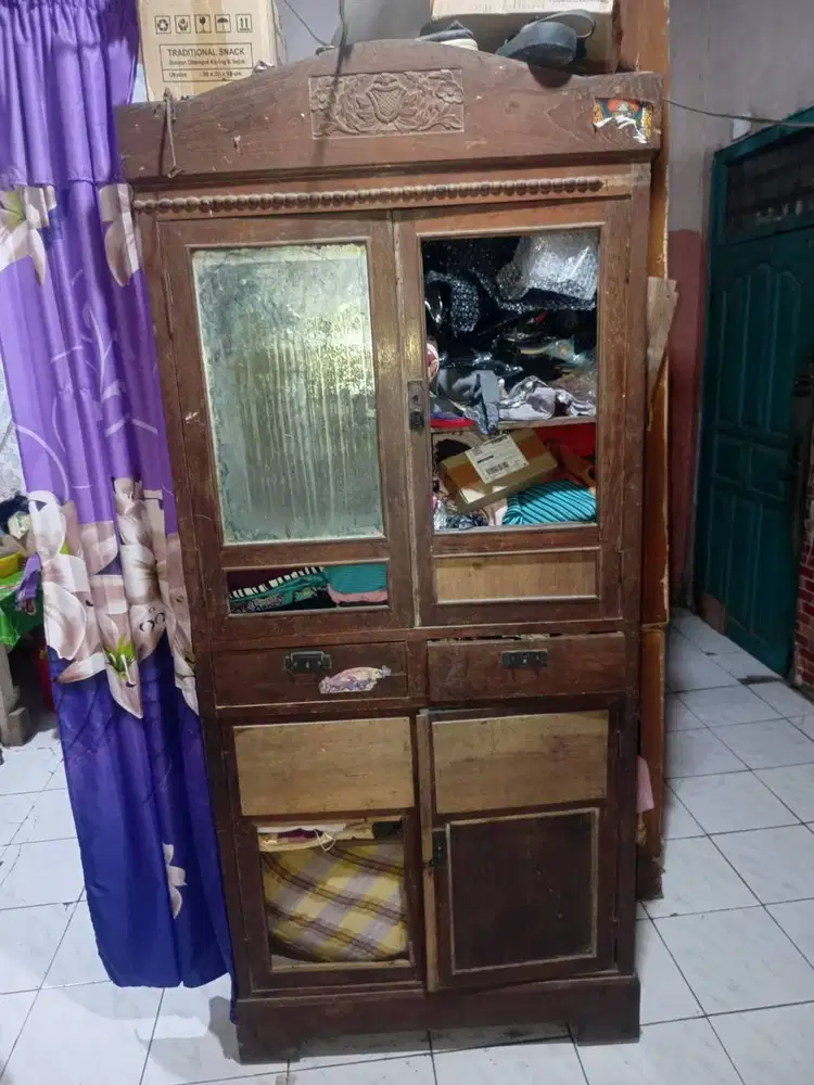 Lemari Kayu asli Jati KUNO