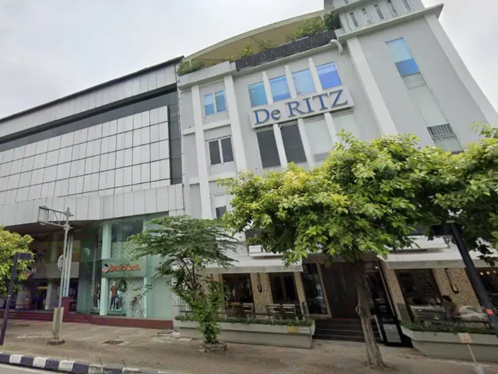 Kantor De Ritz Luas 130 Sqm Bare di Menteng