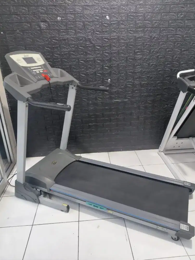 Treadmill Elektrik Merk X2Fit