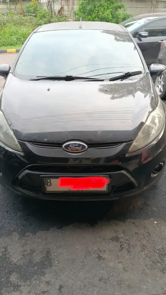DIJUAL FORD FIESTA 2011