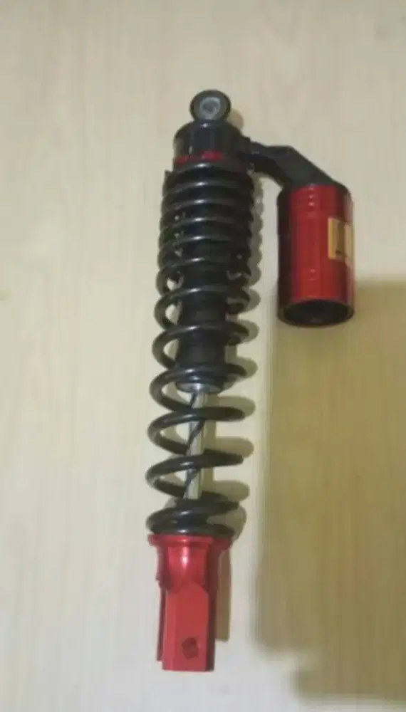 Di jual Shock belakang Tabung 310 merk Beky