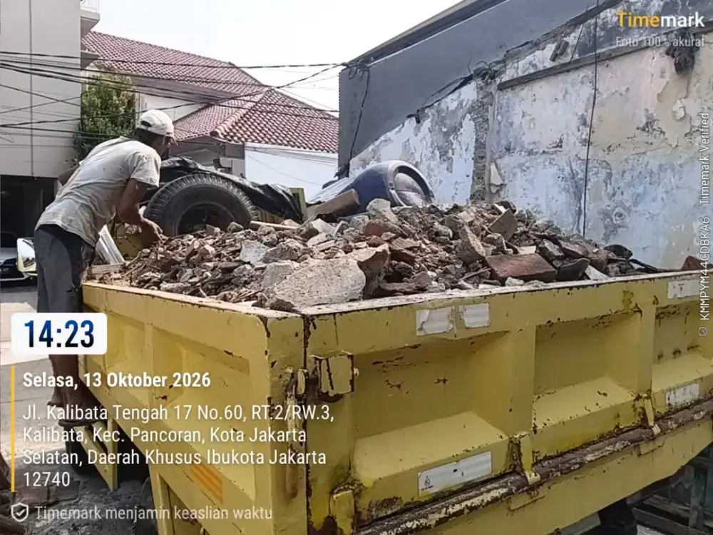 Jasa buang puing tanah