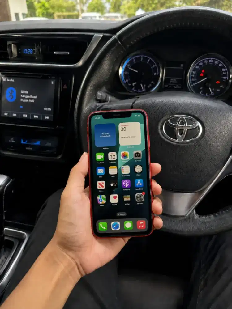 Iphone XR 128GB Merah Mulus
