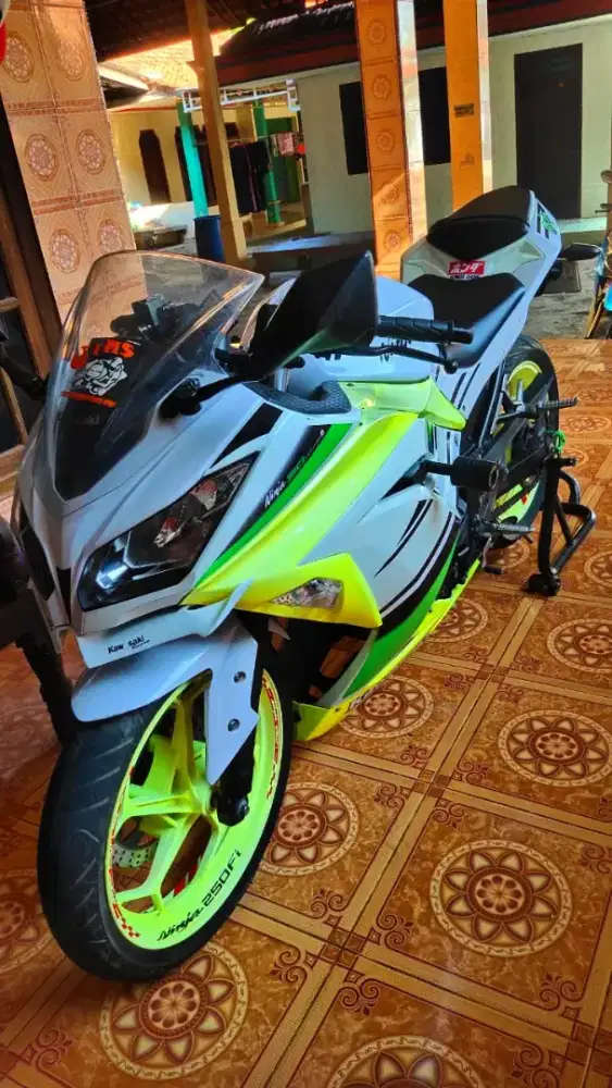 Kawasaki ninja 2013 putih