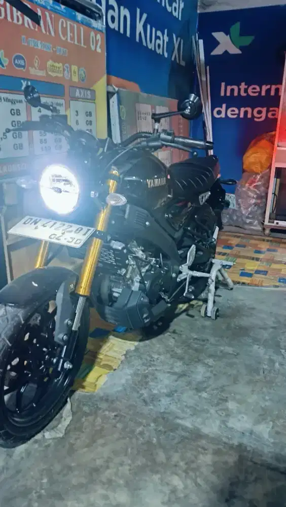Motor xsr 155 hitam
