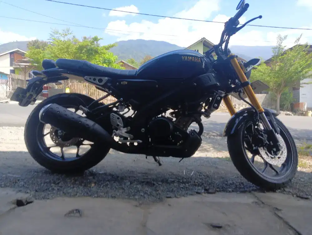 Motor xsr 155 hitam