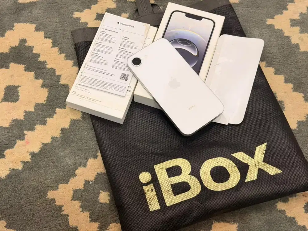 Iphone 16E RESMI IBOX sd 2027 bisa TT