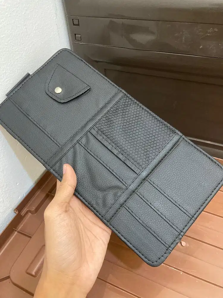 Car sun visor organizer