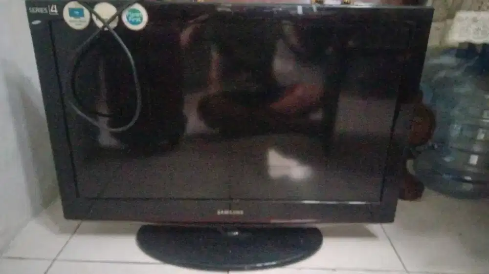 Samsung Series 4 LCD 32 Inch