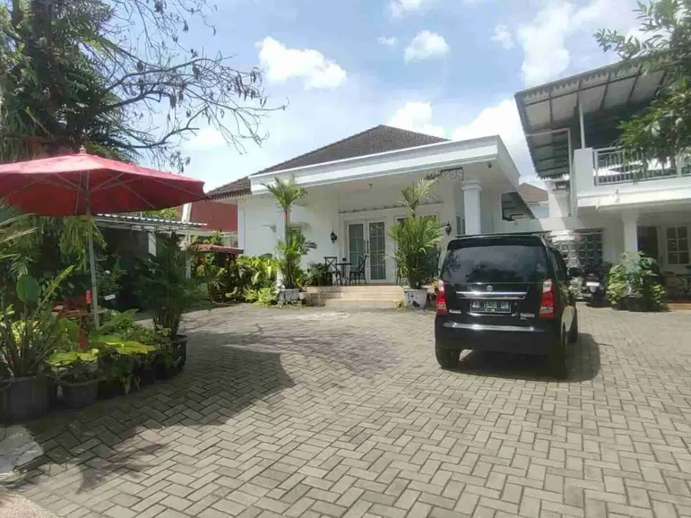 Rumah Modern Classic di Kota Jogja dekat Titik Nol, Taman Pintar