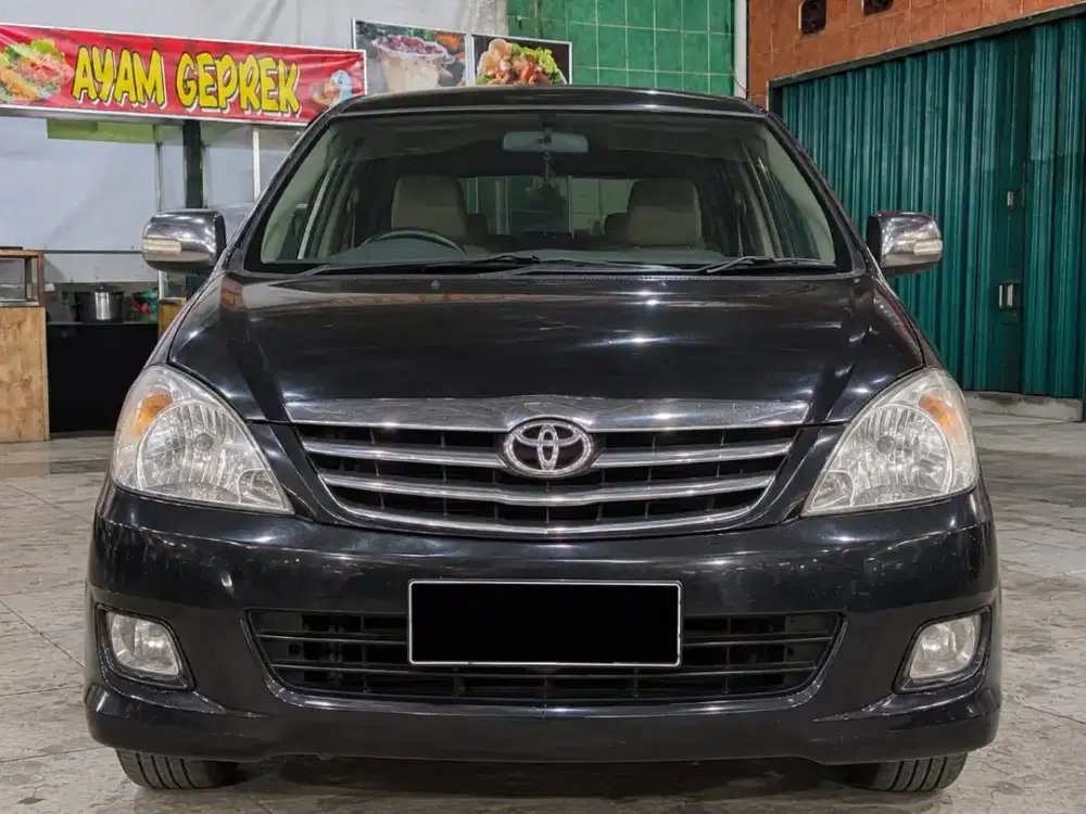 Toyota Kijang Innova 2005 Bensin