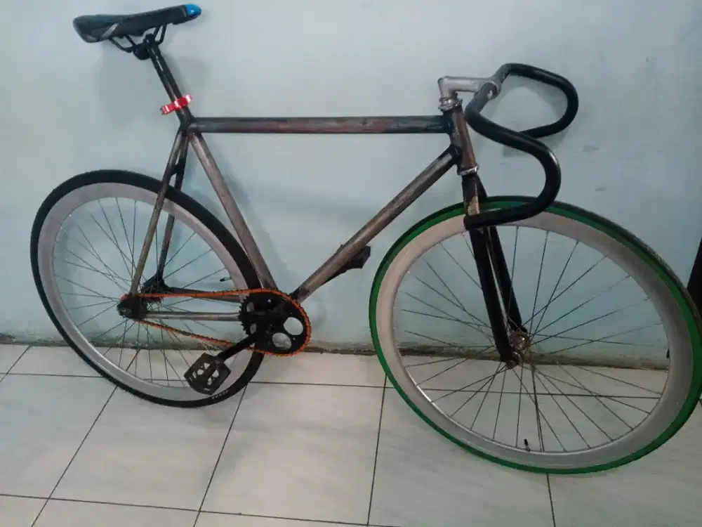Sepeda Fixie gear