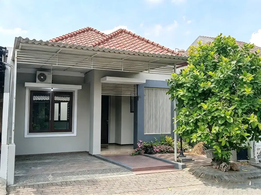 DiSewakan Rumah Ketintang Regency 3+1KT Bersih Cantik