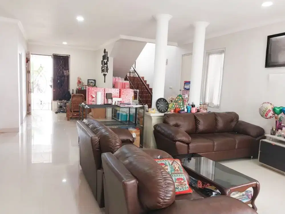DIJUAL: Rumah Oleaster Gading Serpong Semi Furnish
