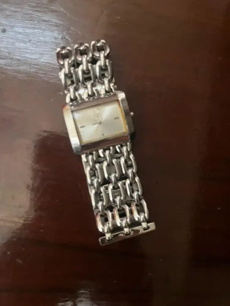 Model Guess Rantai Jaring Chain Link Tank Cewek