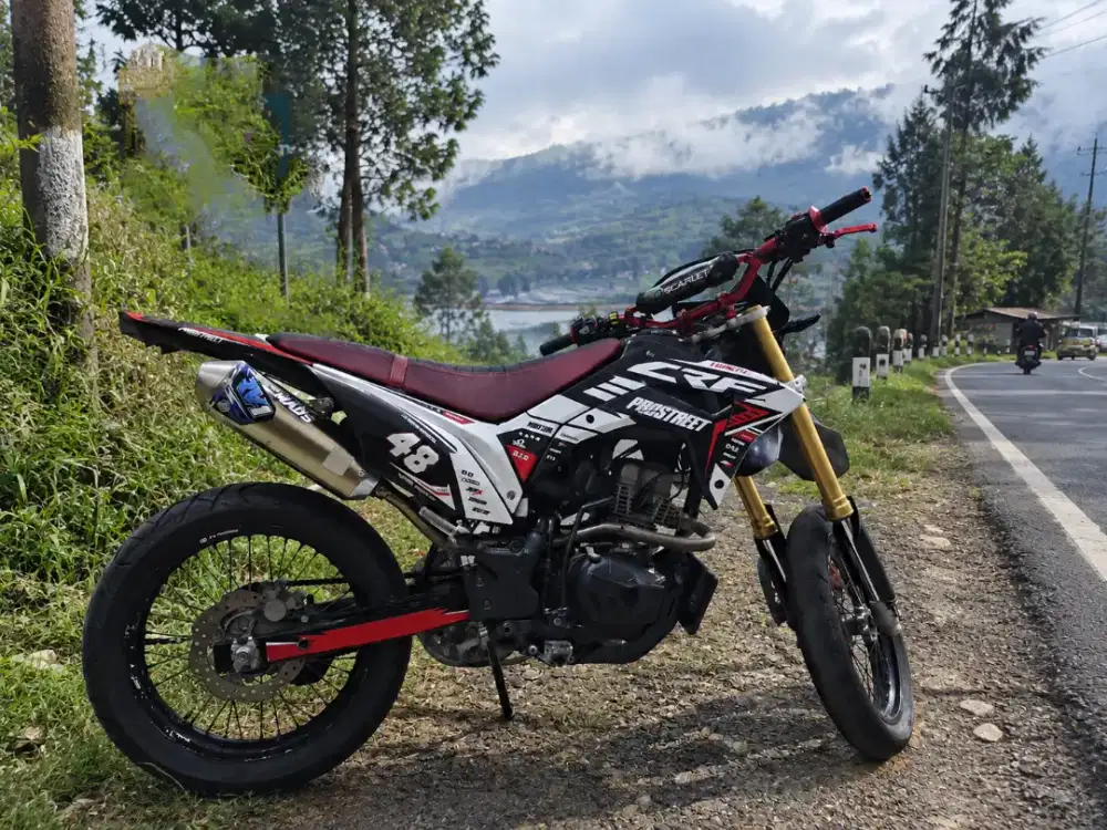 CRF 150 Supermoto 2024