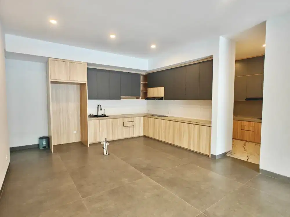 Rumah 3 Lantai di Alam Sutera Palmyra, Tangerang Selatan