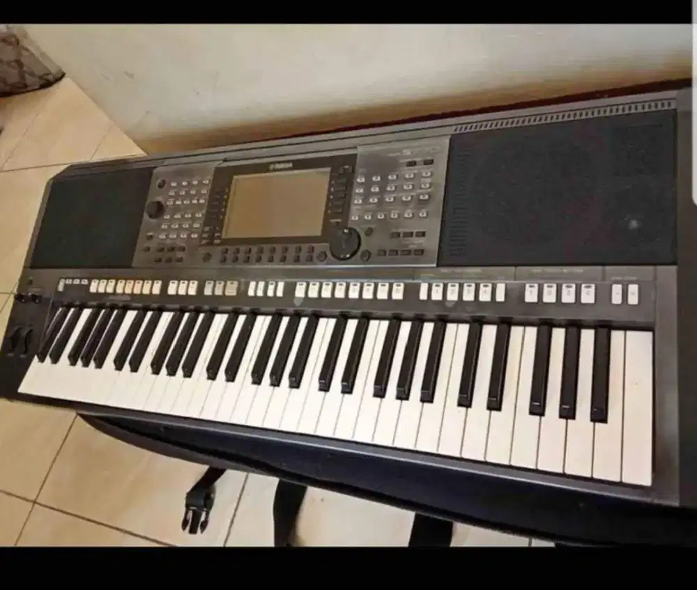 Keyboard Yamaha 770