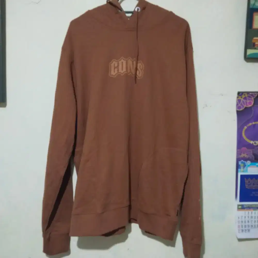 Hodie Converse pria