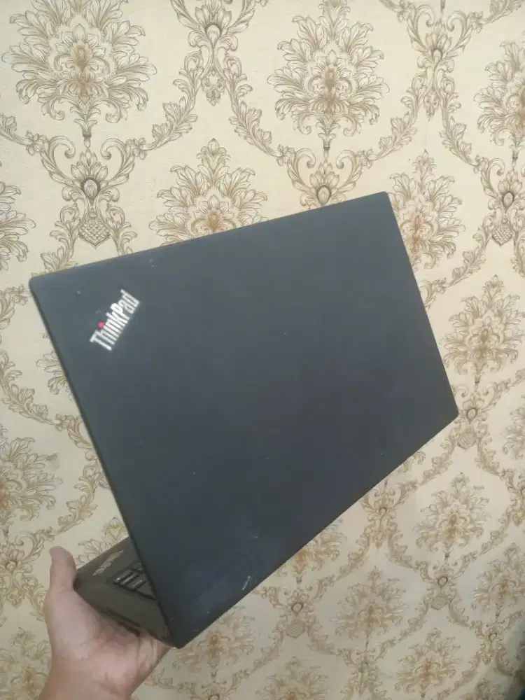 Thinkpad X1 carbon ram 8 SSD 256 gen 6 minus speaker agak jembret