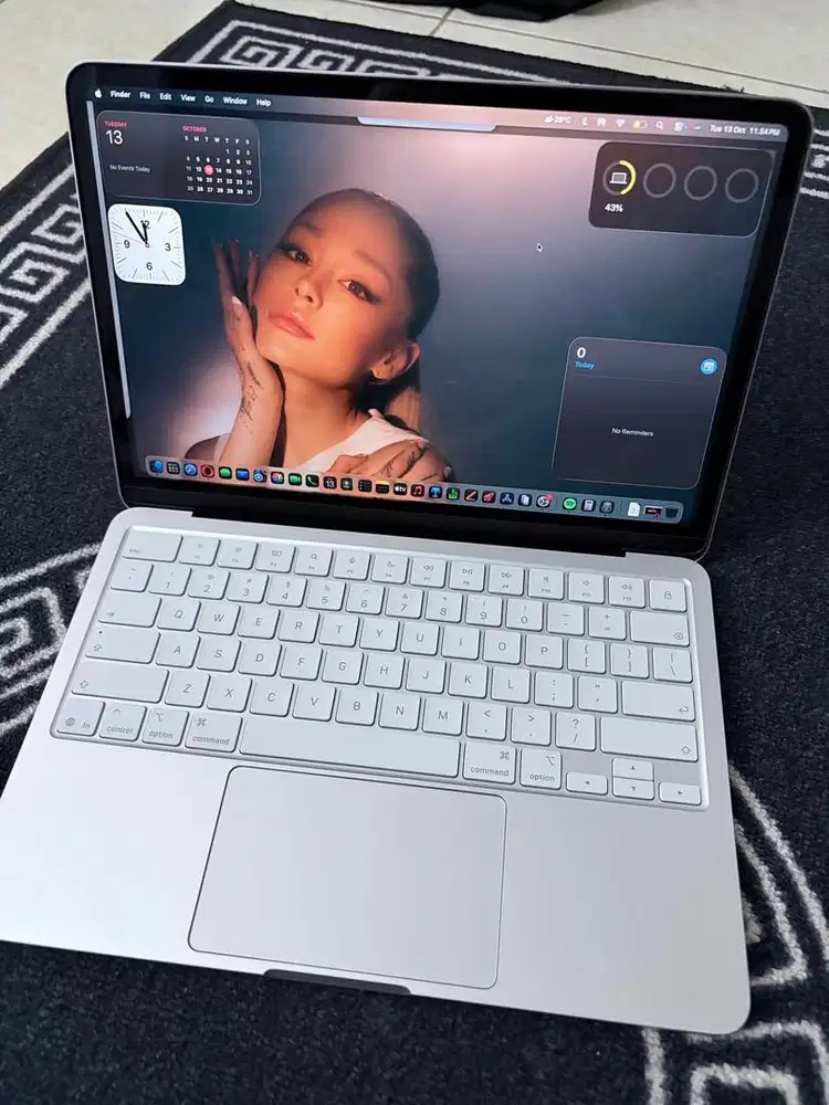 Macbook Neo Silver 8/256