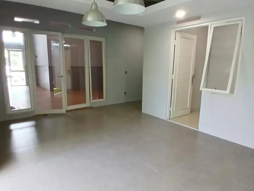 Jual Rumah Bagus Cantik Nyaman Lokasi Strategis Siap Huni Dapur Sudah Diperbesar di Mayang Sunda Kota Baru Parahyangan