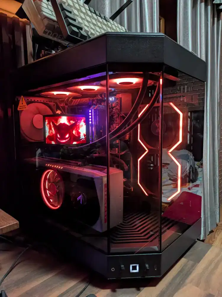 PC gaming/editing/AI Ryzen 7 9800x3d rtx 4080