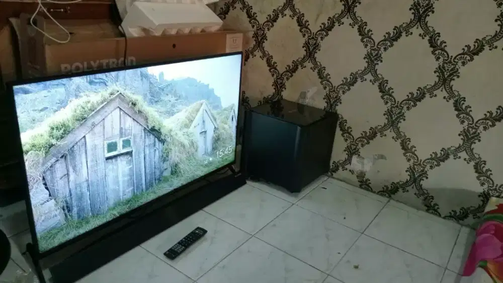 TV LED Polytron 40 inch soundbar.masih analog. No minus. Hrga 1.5nett
