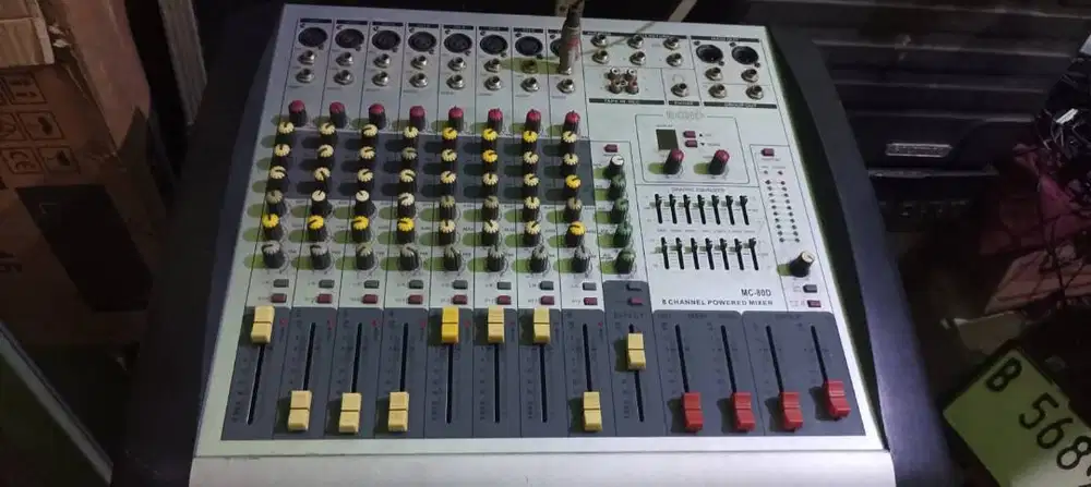POWER MIXER MC-80D 8 CHANNEL 1200W - Ngangkat 15x4 Enteng - Siap Hajat
