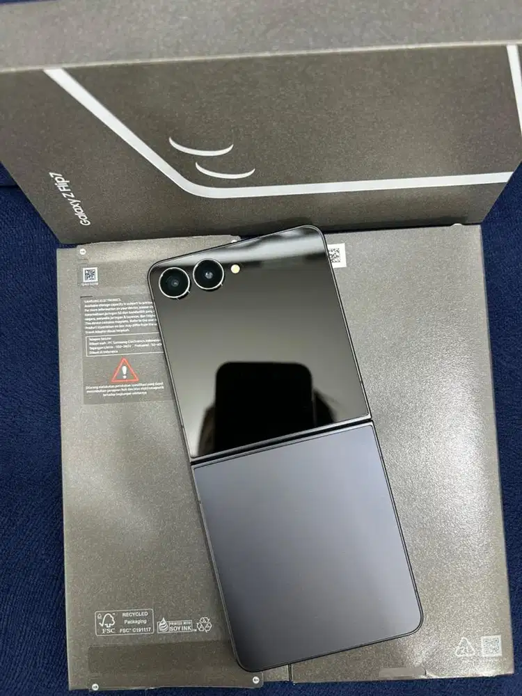 Samsung Z Flip 7 5G , ZetBlack , 12/256GB Sein